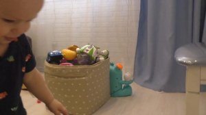 Малыш Саша хочет Играть в моменты