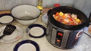 ОВОЩНОЕ РАГУ СО СВИНИНОЙ В МУЛЬТИВАРКЕ REDMOND M26