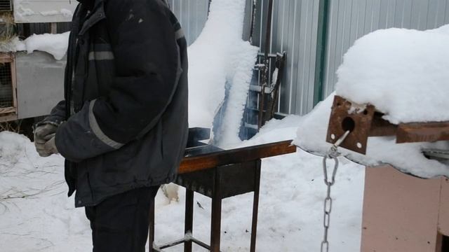 Рыбка к пиву своими руками//Горячего копчения... смотреть онлайн