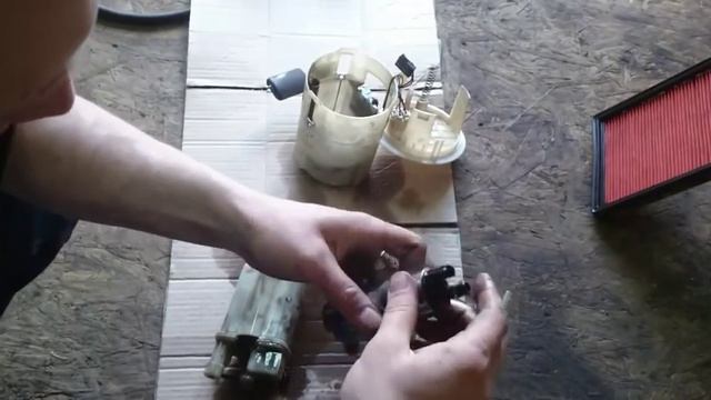 Замена бензонасоса на альмере смотреть онлайн