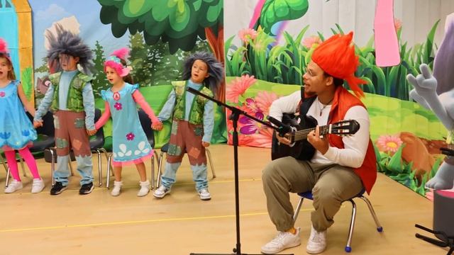 Первый раз на велосипеде / Sunshine State Academy Выпускной Оливии / Евгений Онегин в Майами смотреть онлайн