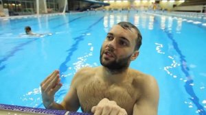 Что будет если прыгнуть в воду на газету с большой вышки | Самый страшный челлендж | Ночь в бассейн