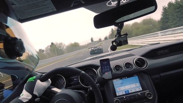 MUSTANG SHELBY GT350 INSANE NORDSCHLEIFE BATTLE смотреть онлайн