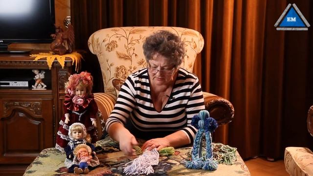 Как сделать куклу мотанку из ниток своими руками смотреть онлайн