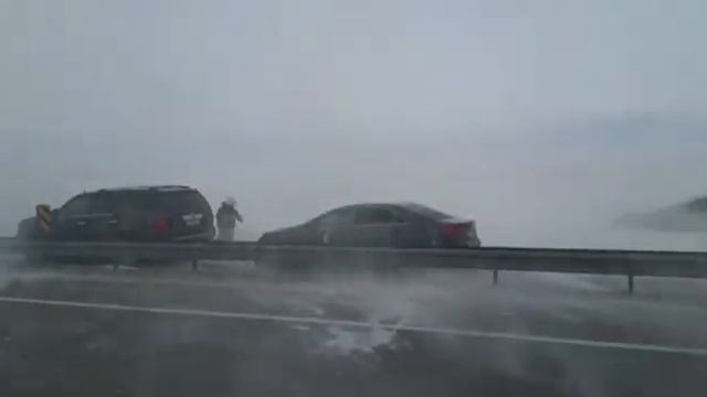 Ужас на дороге. Сильная метель бушует в Казахстане. 110 человек доставлены в пункты обогрева с трас смотреть онлайн