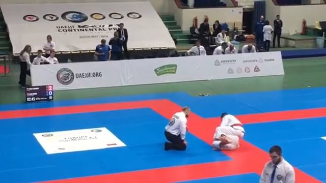 Южаков Юрий 1/2 финала Чемпионат Европы по джиу-джитсу (UAEJJF) 2018 смотреть онлайн