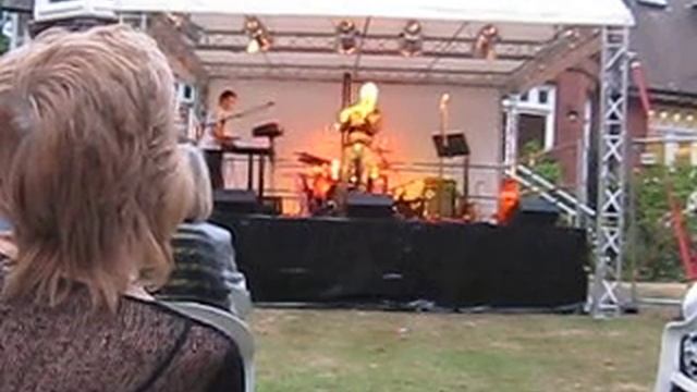 Saxophonist Julian Smith performing 'The Prayer' at Hillcroft, Surbiton смотреть онлайн