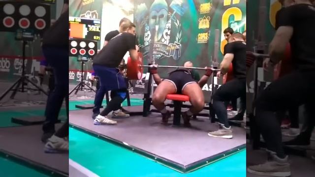 Эмин Мамедов, жим лежа в экипировке 350 килограммов смотреть онлайн