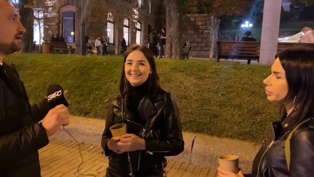 Любит мальчиков ПОМЛАДШЕ!!! смотреть онлайн