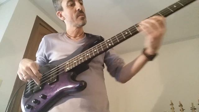 IBANEZ ROADSTAR II RB850 (1984) смотреть онлайн