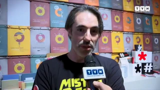 Notti in bianco, baci a colazione - Un papà tra fumetti, maglioni a righe, elastici e nuvole смотреть онлайн