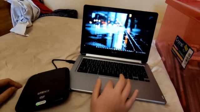 What happens if you put a DVD in a Chromebook? смотреть онлайн