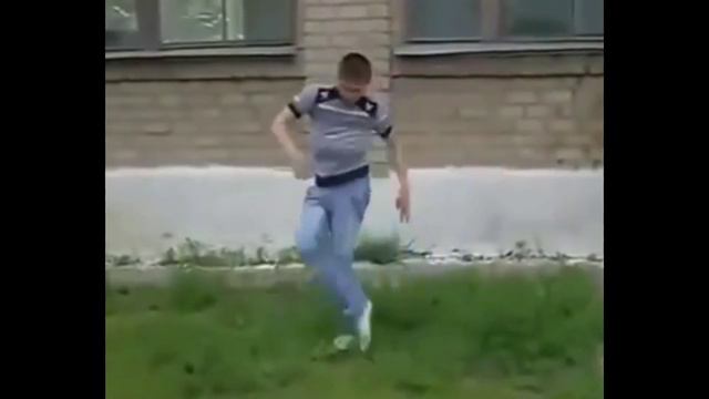 Стал РУССКИМ репером!!!! смотреть онлайн