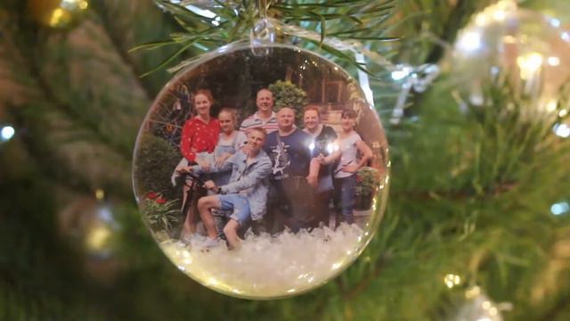 Christmas ball - рождественское украшение с фото смотреть онлайн