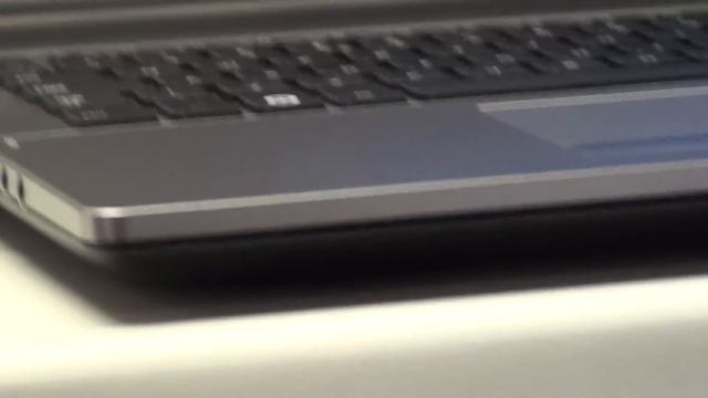 SAMSUNG NP550P7C