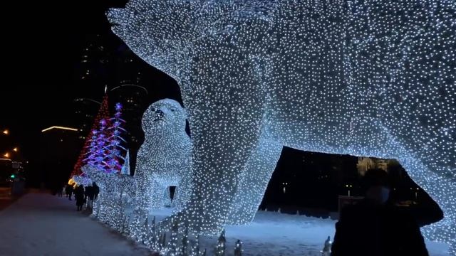 Медведи у Ростокинского Акведука в Москве смотреть онлайн