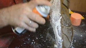 Просто и эффективно очистить жировые пятна и загрязненные места на обуви из кожи,замши,нубук,велюр.