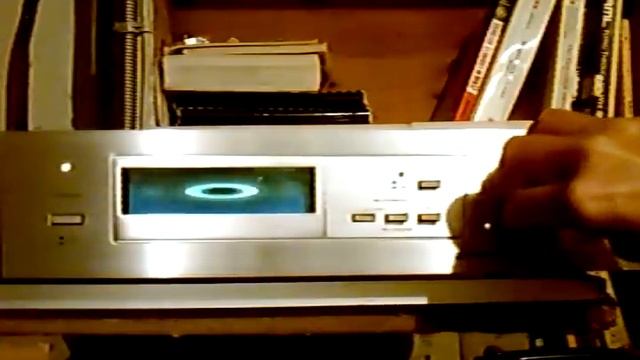 A vintage Pioneer SR-303 Reverberation Amplifier смотреть онлайн