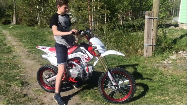 Мой новый мотоцикл)!!! Обзор на Motoland CRF 125!!! смотреть онлайн