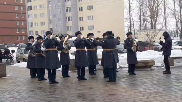 В Сквере Героев торжество, Гимн России посвященное 5-летию Росгвардии смотреть онлайн