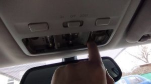 Як зняти плафон підсвітки салону Тойота Авенсіс Т25