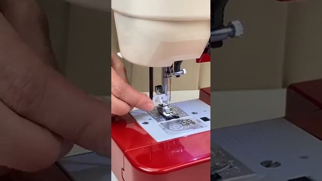 Распаковка компьютерной швейной машины Janome TM30 смотреть онлайн