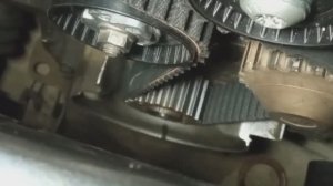 Замена ремня ГРМ и сальника коленвала. ДВС К4М 1.6. Рено Меган 2..mp4