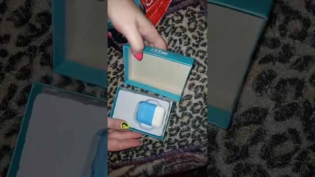 распаковка беспроводных наушников KazanExpress