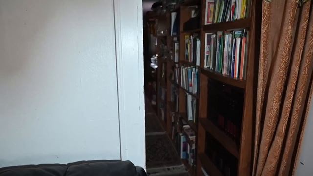 You WONT BELIEVE What Was Inside This Abandoned House | MERCEDES And Everything Left