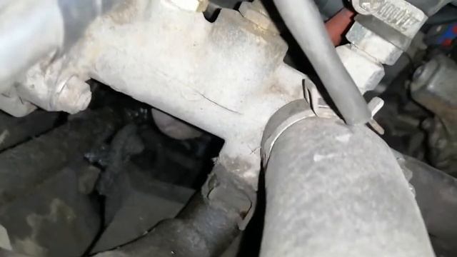 Toyota Carina St 190 / Бежит масло где-то под трамблёром смотреть онлайн