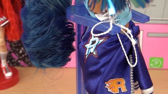 Rainbow High Cheer Squad FULL COLLECTION Skyler Bradshaw, Jade Hunter, Violet Willow Unboxing! смотреть онлайн