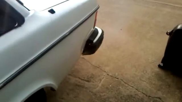 1982 Volvo 240 Diesel D24 running смотреть онлайн