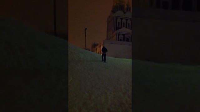 Спуск с ледяной горки смотреть онлайн