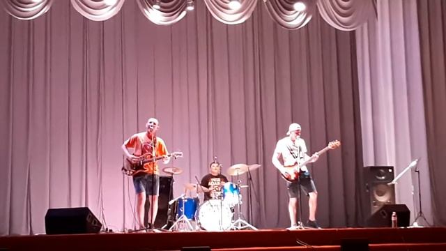 #Underground #рокконцерт      Рок фестиваль в г.Красный Лиман, выступление рок-группы 