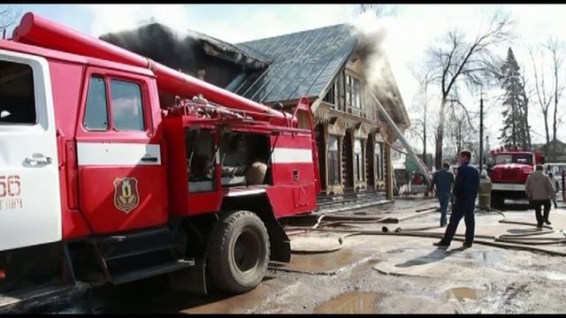 В Угличе горел объект культурного наследия смотреть онлайн