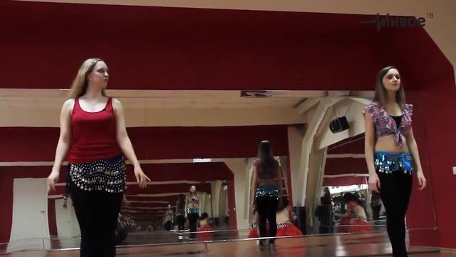 Урок движения с Анной Кудриной.Восточные танцы.В гостях Юлиана Мокрова. смотреть онлайн