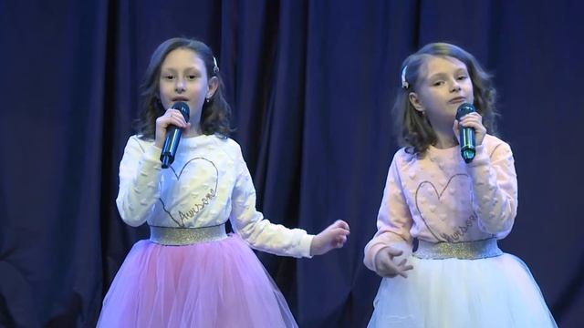 Дуэт Вишенки Нарисуй мне детство смотреть онлайн