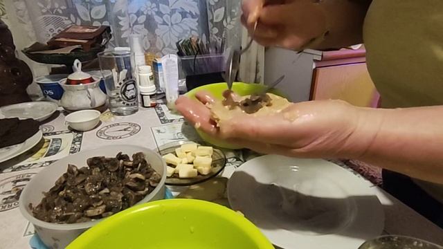 Полезные котлетки с грибочками и сыром.??? смотреть онлайн