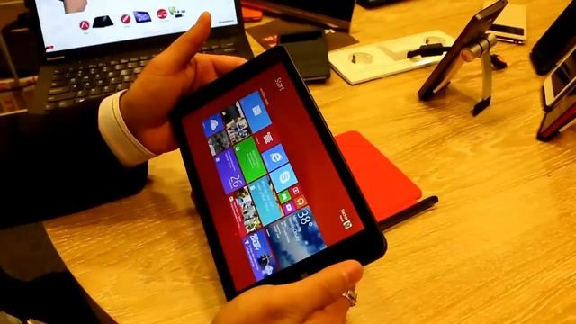 MWC 2014 | Lenovo ThinkPad 8 смотреть онлайн