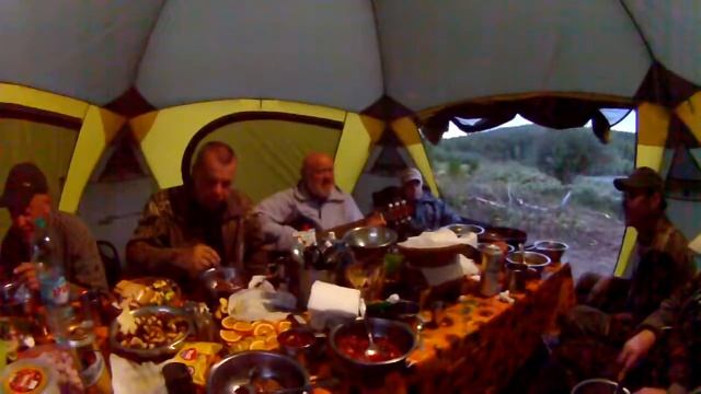 Отличное времяпрепровождение в шатре после рыбалки смотреть онлайн