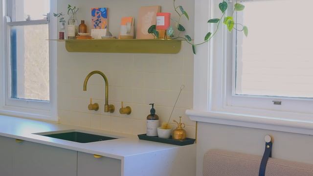 NEVER TOO SMALL Heritage Art Deco Sydney Apartment - 50sqm/538sqft смотреть онлайн