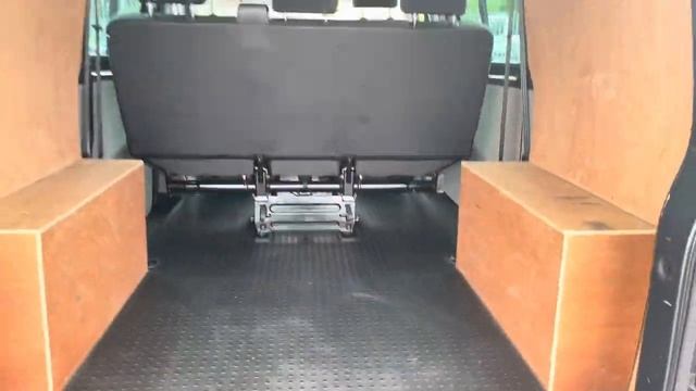 Volkswagen Transporter Kombi 2.0TDI 102PS SWB | Volkswagen Van Centre Wrexham смотреть онлайн