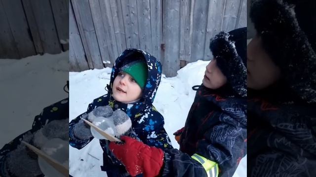 Зимняя сказка про принцессу, гномов, дракона и не совсем золотое не яйцо! смотреть онлайн