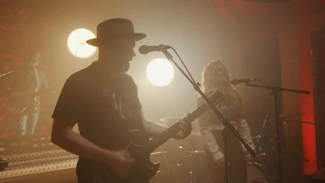 Sam Tinnesz | Play With Fire | Stabal Session смотреть онлайн