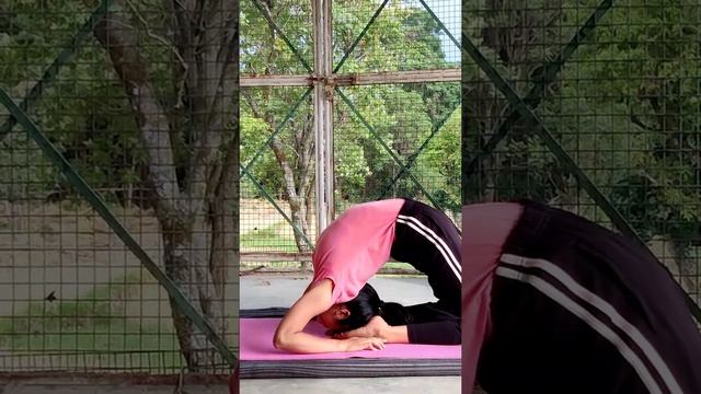Back bending Advance Asana ???️? #yogashorts #shorts #youtubeshorts #advanceasana смотреть онлайн