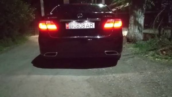 выхлоп Lexus LS 460 рычит