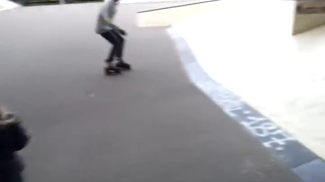 Алина и Тимур на самокатах. смотреть онлайн