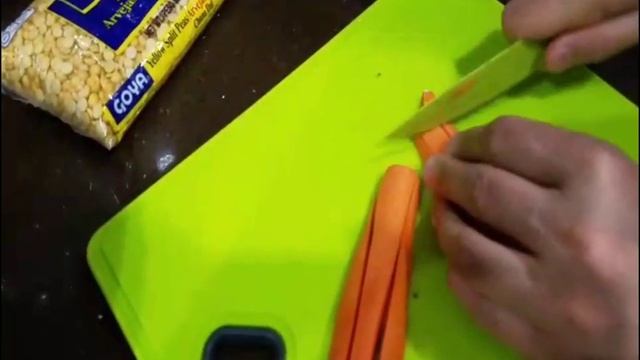 Суп пюре гороховый с овощами. Быстро и вкусно .
