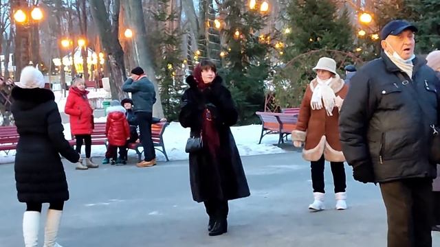 ЭТА ЗИМА МЕНЯ ТАК ИЗМОТАЛА!??/ТАНЦЫ В ПАРКЕ ГОРЬКОГО ХАРЬКОВ ЯНВАРЬ 2022 смотреть онлайн