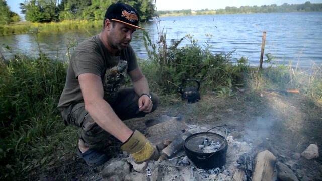 Рыбные КОНСЕРВЫ в казане НА КОСТРЕ, в походных условиях смотреть онлайн